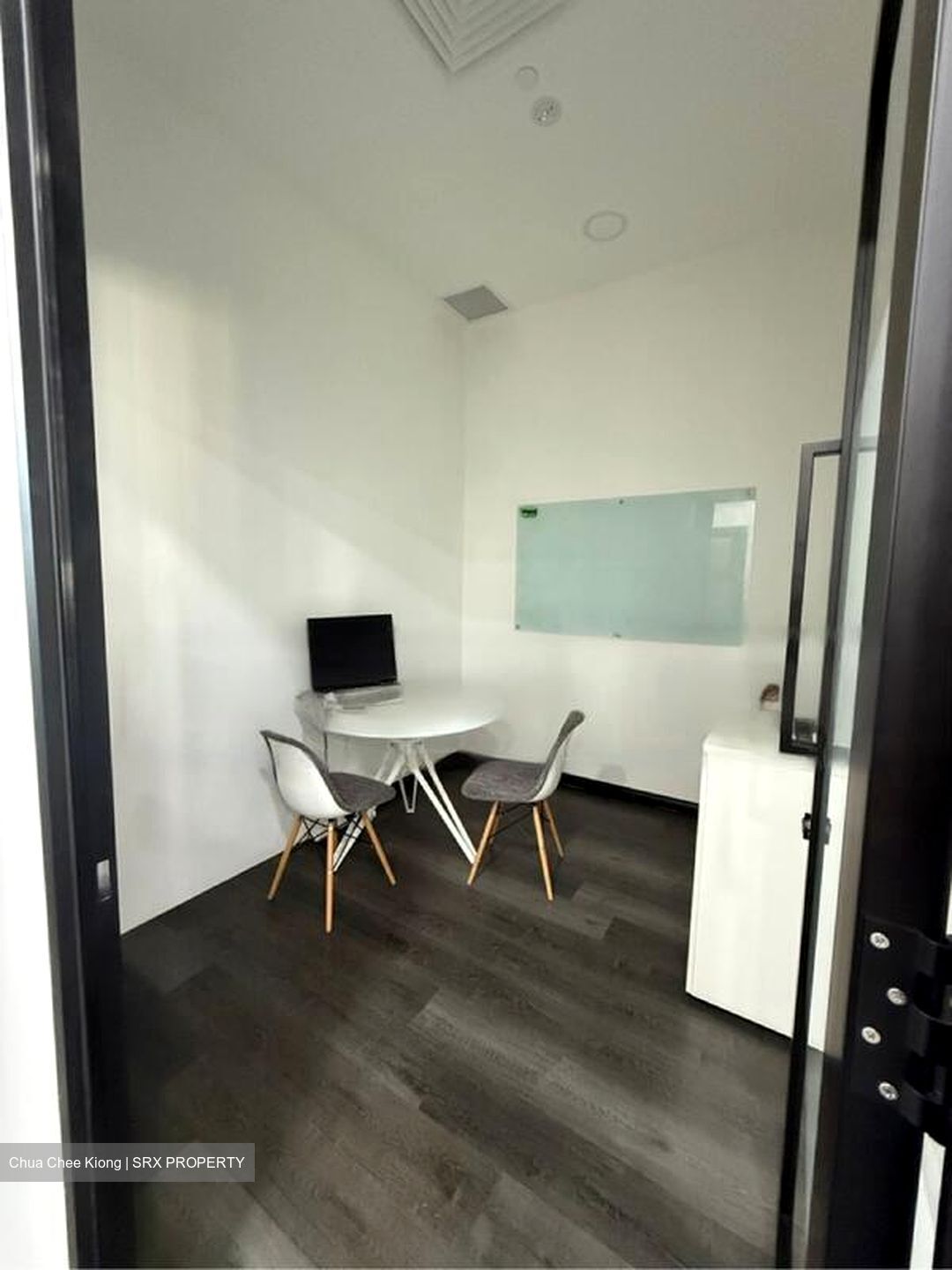 Aperia (D12), Office #481832591